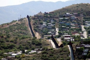 Donald Trump: México pagará $8 mil millones por muro en la frontera