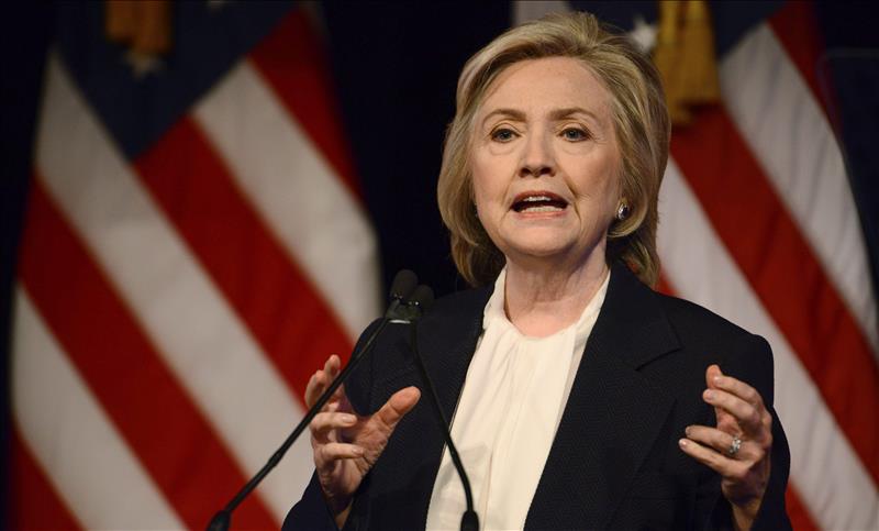 Hillary Clinton promete ir en contra de sus principales contribuyentes