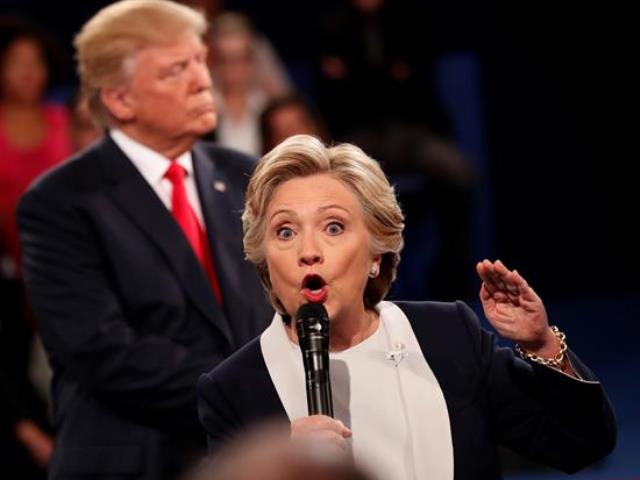 6 momentos memorables que dejó el segundo debate Clinton-Trump