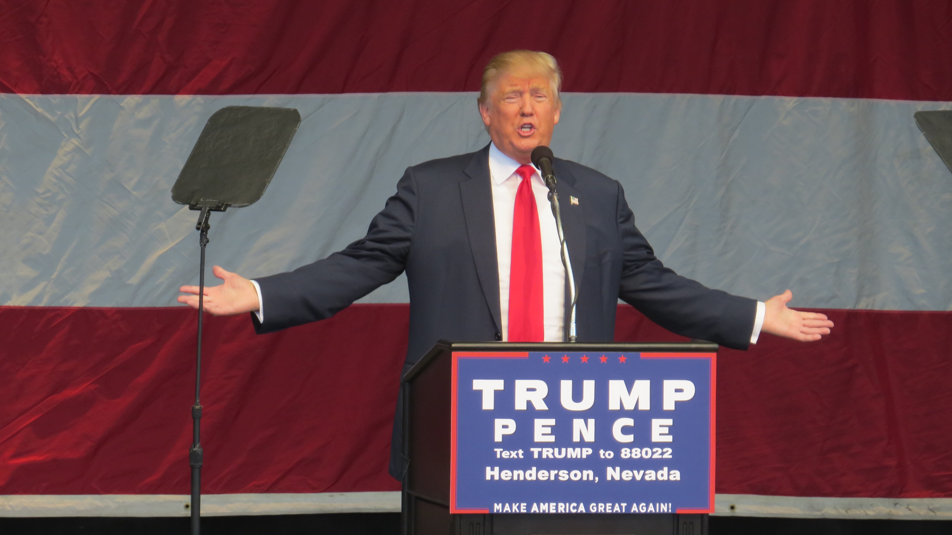 Donald Trump exhorta a sus simpatizantes a salir a votar