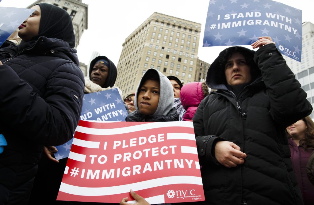 Trump confirma que agregará países a su veto migratorio
