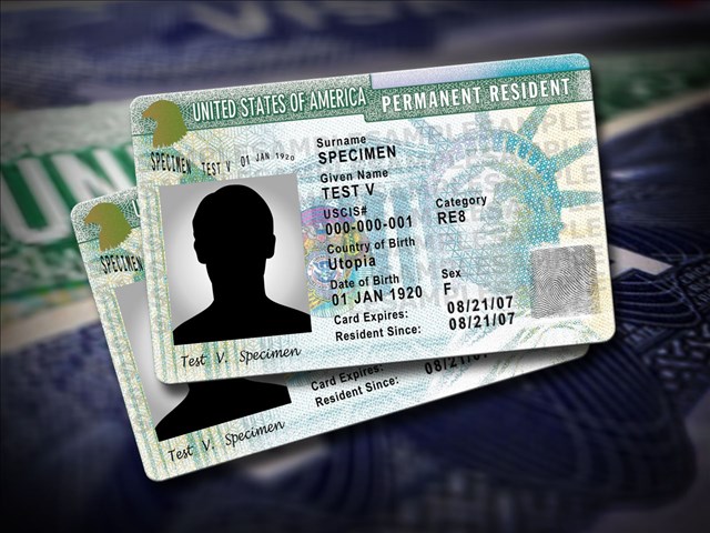 Trump negará ‘Green Card’ a inmigrantes legales que usen beneficios públicos