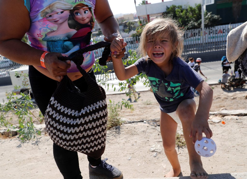 Insolación pudo haber matado a mujer y 3 niños en la frontera, dice sheriff