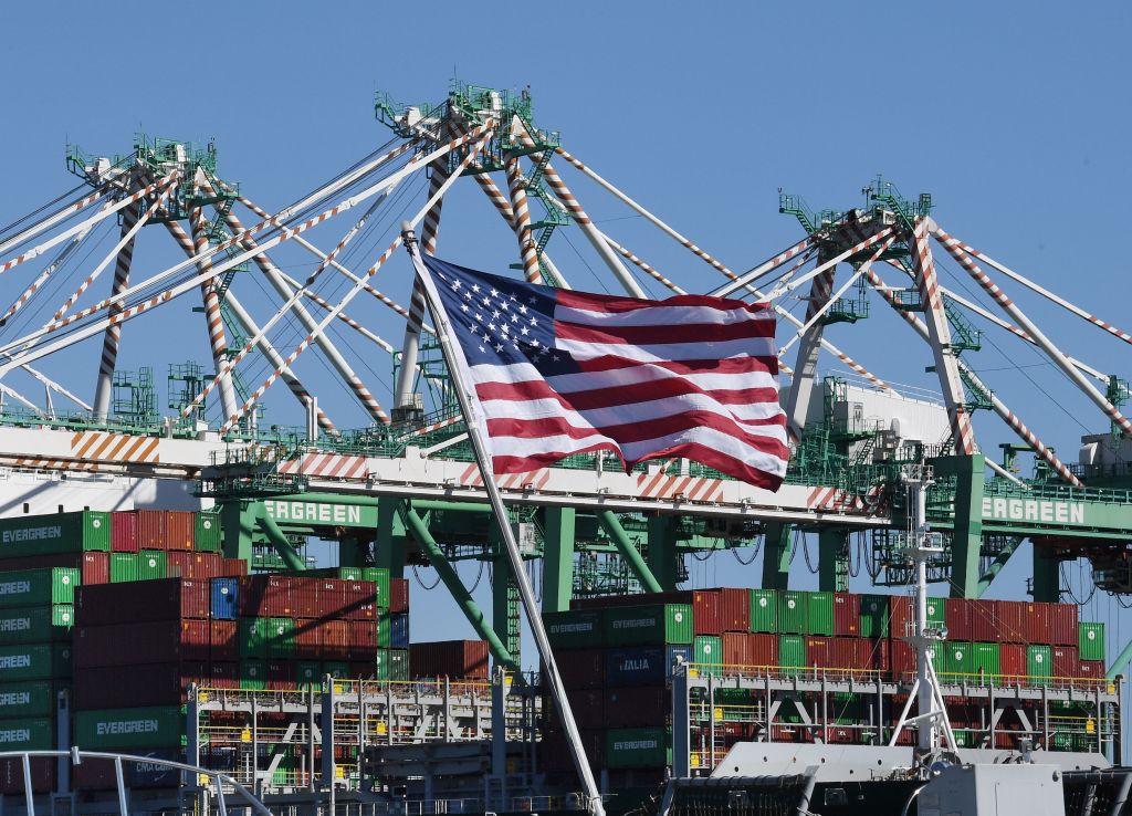 Déficit comercial de EE.UU. se dispara a pesar de tarifas de Trump