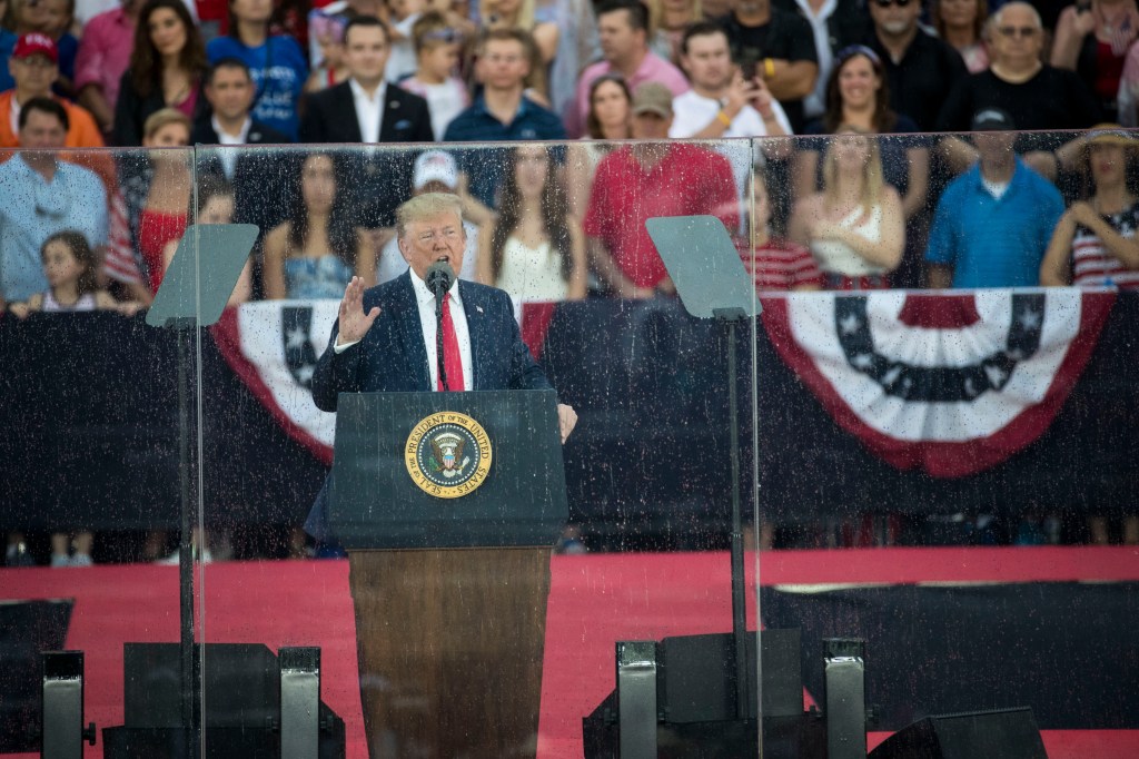 Trump elogia la toma en 1775 de los ¿aeropuertos? El error desata memes