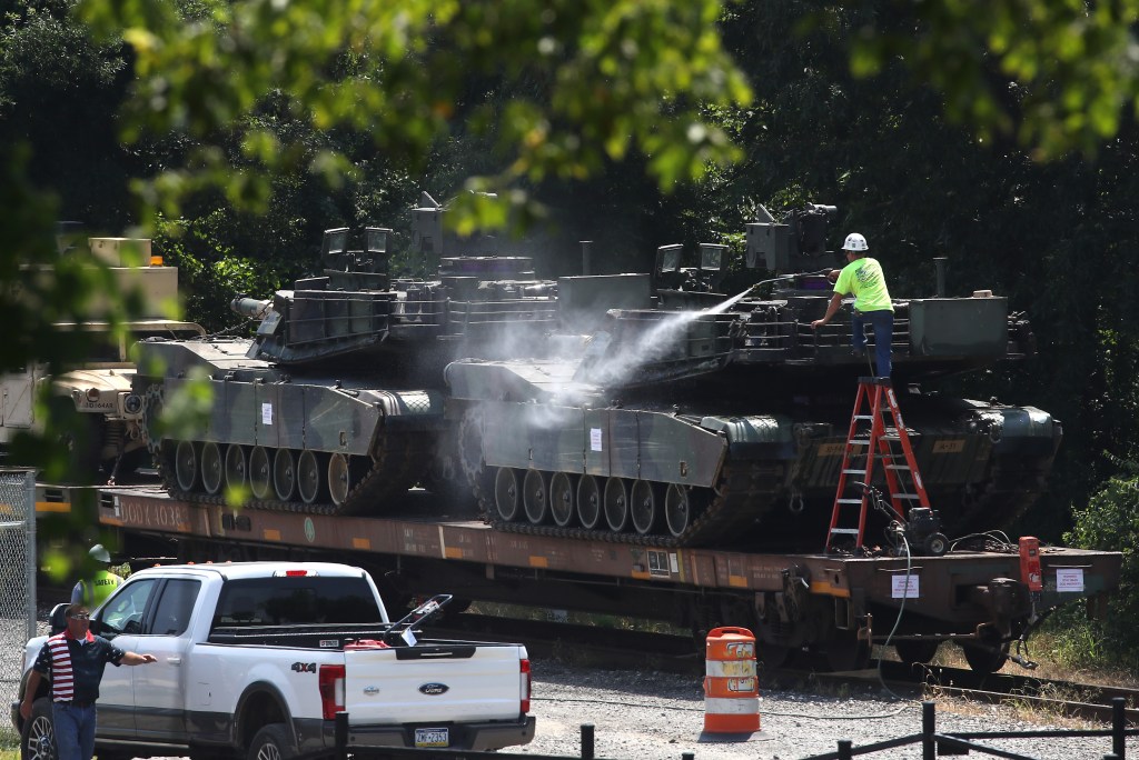 Trump festejará el 4 de julio con tanques y aviones de guerra