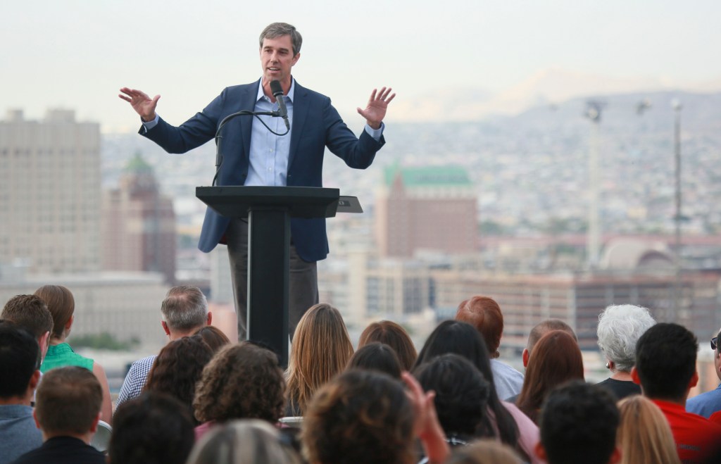 Tras masacre de El Paso, Beto regresa a la campaña presidencial