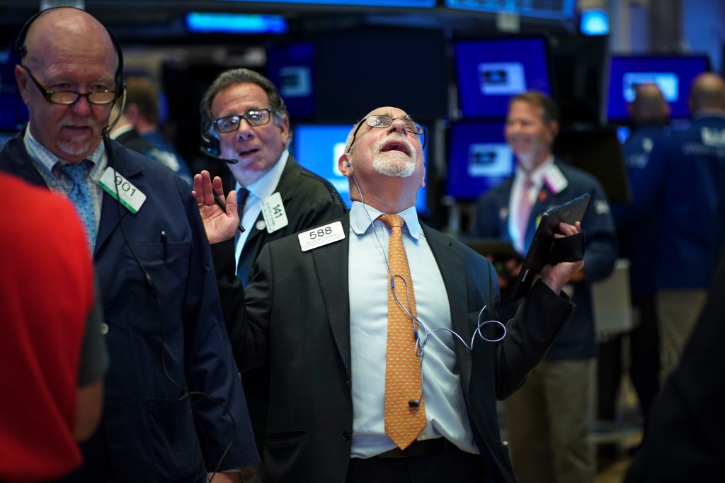 Trump provoca otro desplome de las acciones en Wall Street