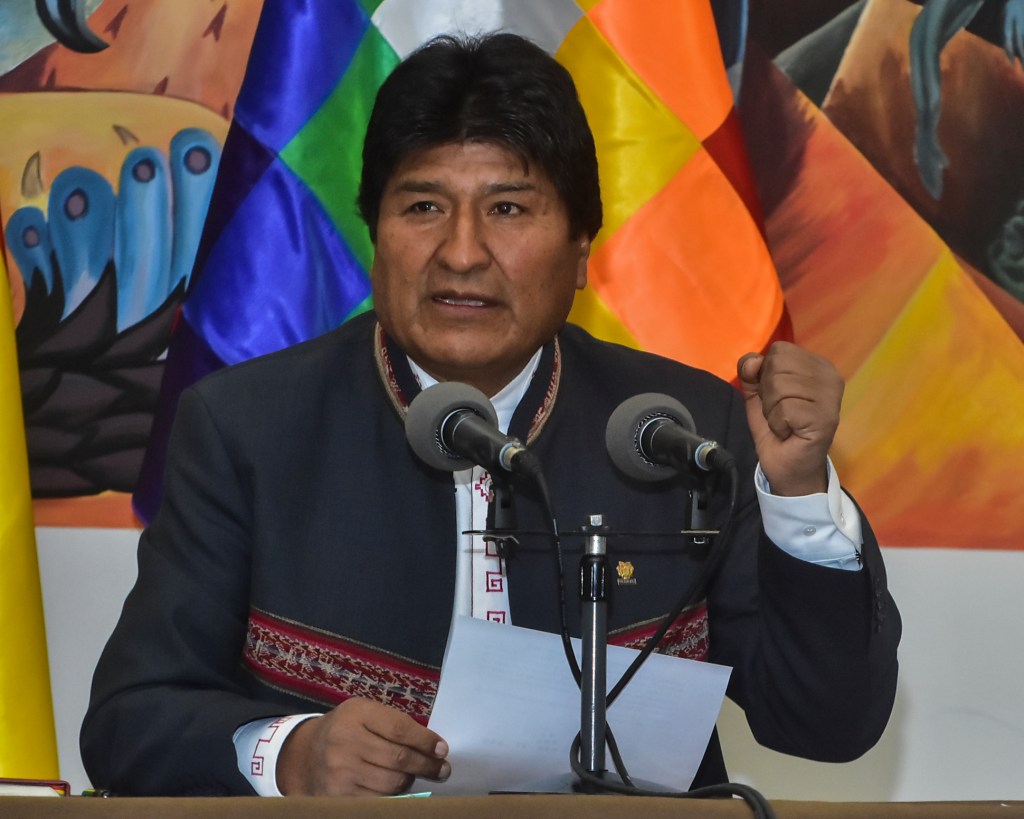 Renuncia Evo Morales, presidente de Bolivia, tras fuerte polémica
