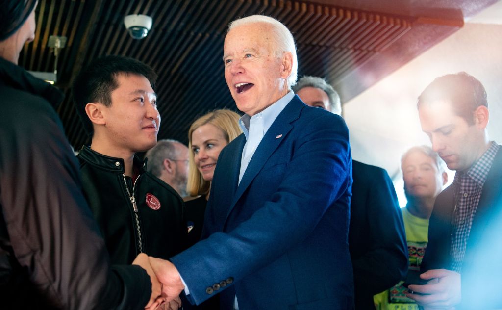 Biden transformó primarias gracias al apoyo de la tercera edad